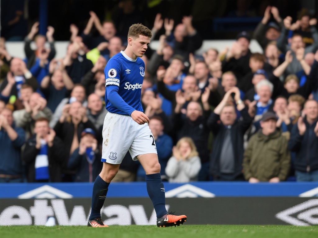 “利物浦太子替补登场无作为,目送失球或回应主场6万球迷嘘声?” 类似的情况在足球历史上并不少见。以英格兰